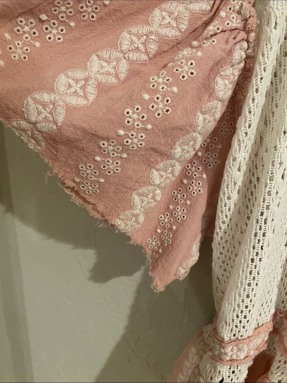 POL Pink and Cream Crochet Panel Shirt Sz. SM Oversized PTP 21 Length 22 - Picture 5 of 5